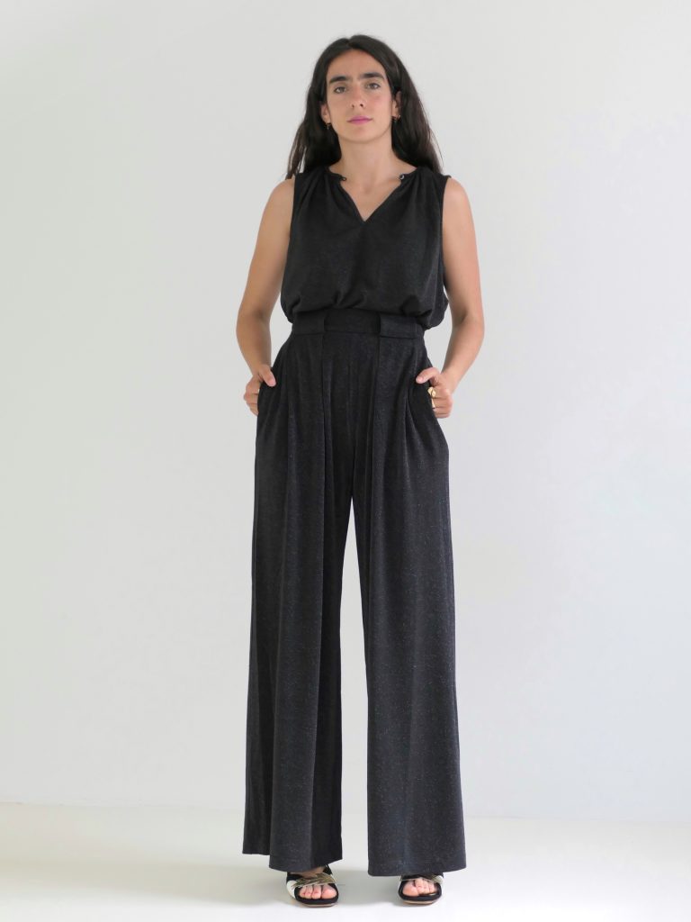 Pantalón de lurex negro.