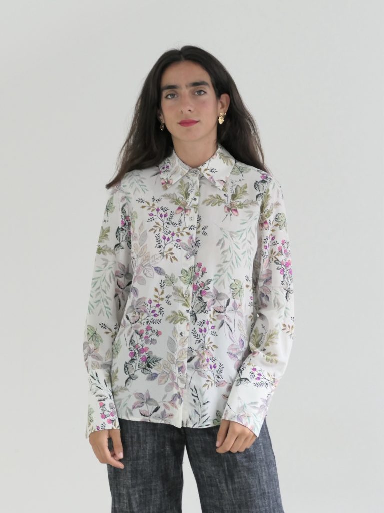 Blusas & tops Attic and Barn Blusa Helena Floral de Attic and Barn