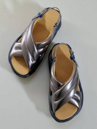 Sandalia Mellow Moa Gun Metal de 4CCCCEES